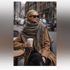 ZARA Oversized Plaid Shawl Scarf 47x76
Women’s Soft Blanket Wrap Pashmina Fringe